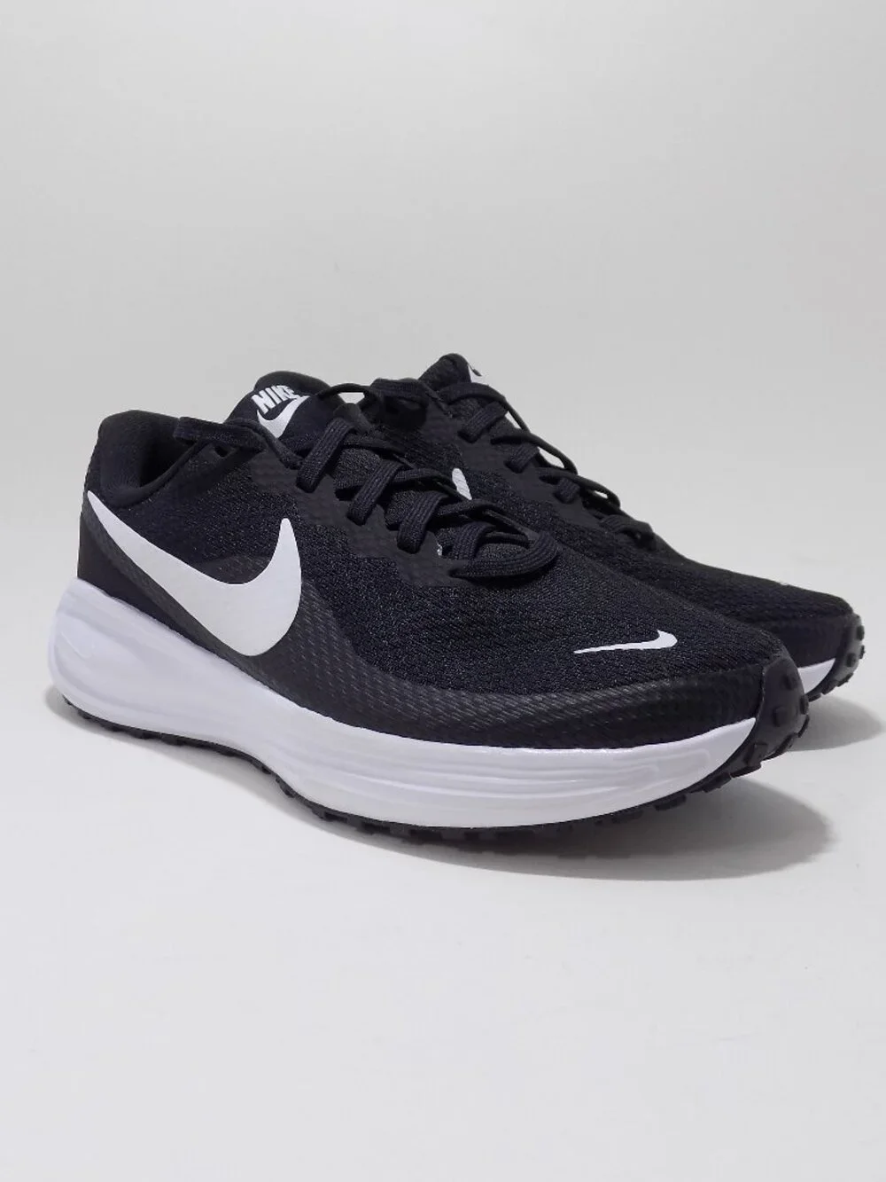 Nike Revolution 7 Black and White Women's Shoe- Size 6- Brand New